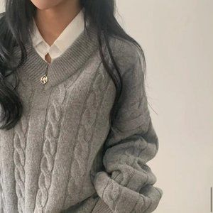 Cozy Over Sized Knit Sweater (Perfect for Inverted triangle body type IT1)